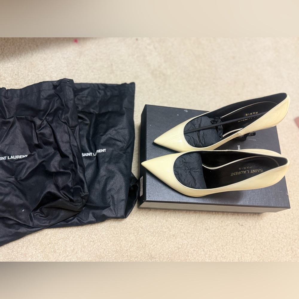 Saint Laurent Beige Pointed Toe Heels